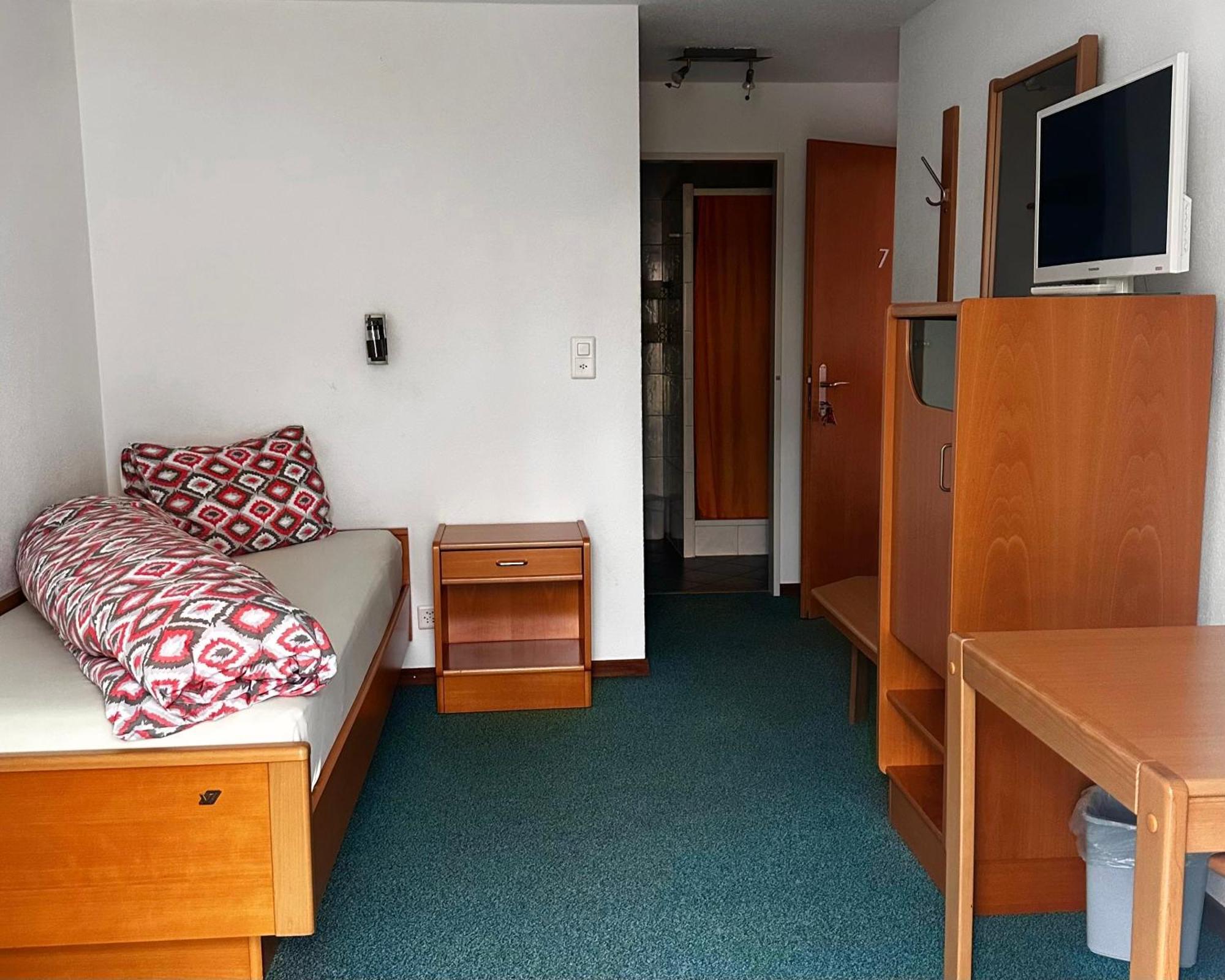 Hotel Loewen Monchaltorf Dış mekan fotoğraf