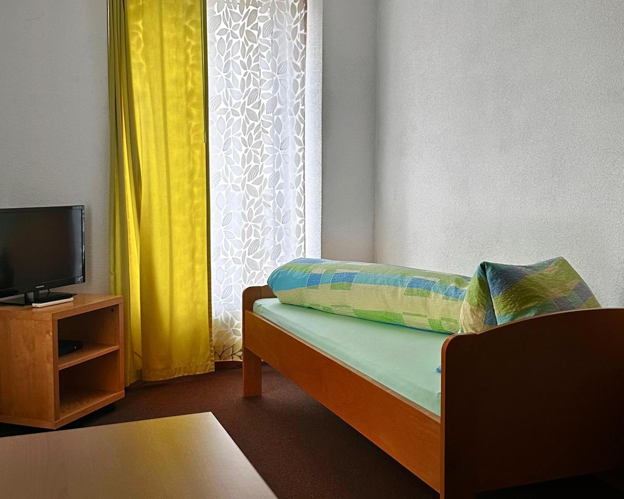 Hotel Loewen Monchaltorf Dış mekan fotoğraf